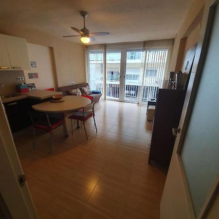 Room In Benidorm Downtown En Piso Compartido Alicante Bagian luar foto