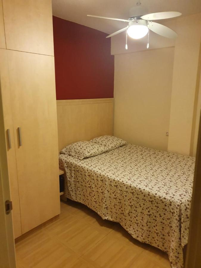 Room In Benidorm Downtown En Piso Compartido Alicante Bagian luar foto