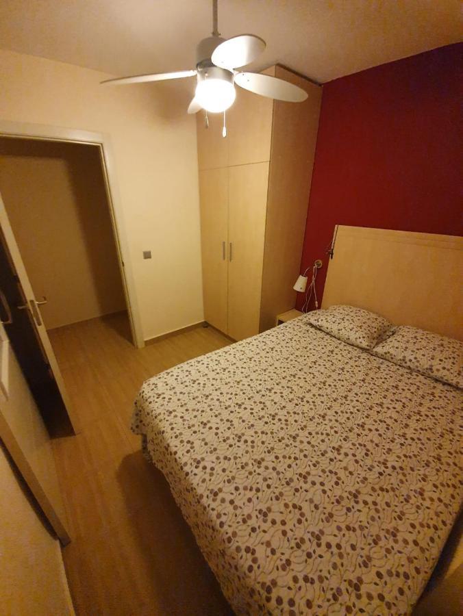 Room In Benidorm Downtown En Piso Compartido Alicante Bagian luar foto